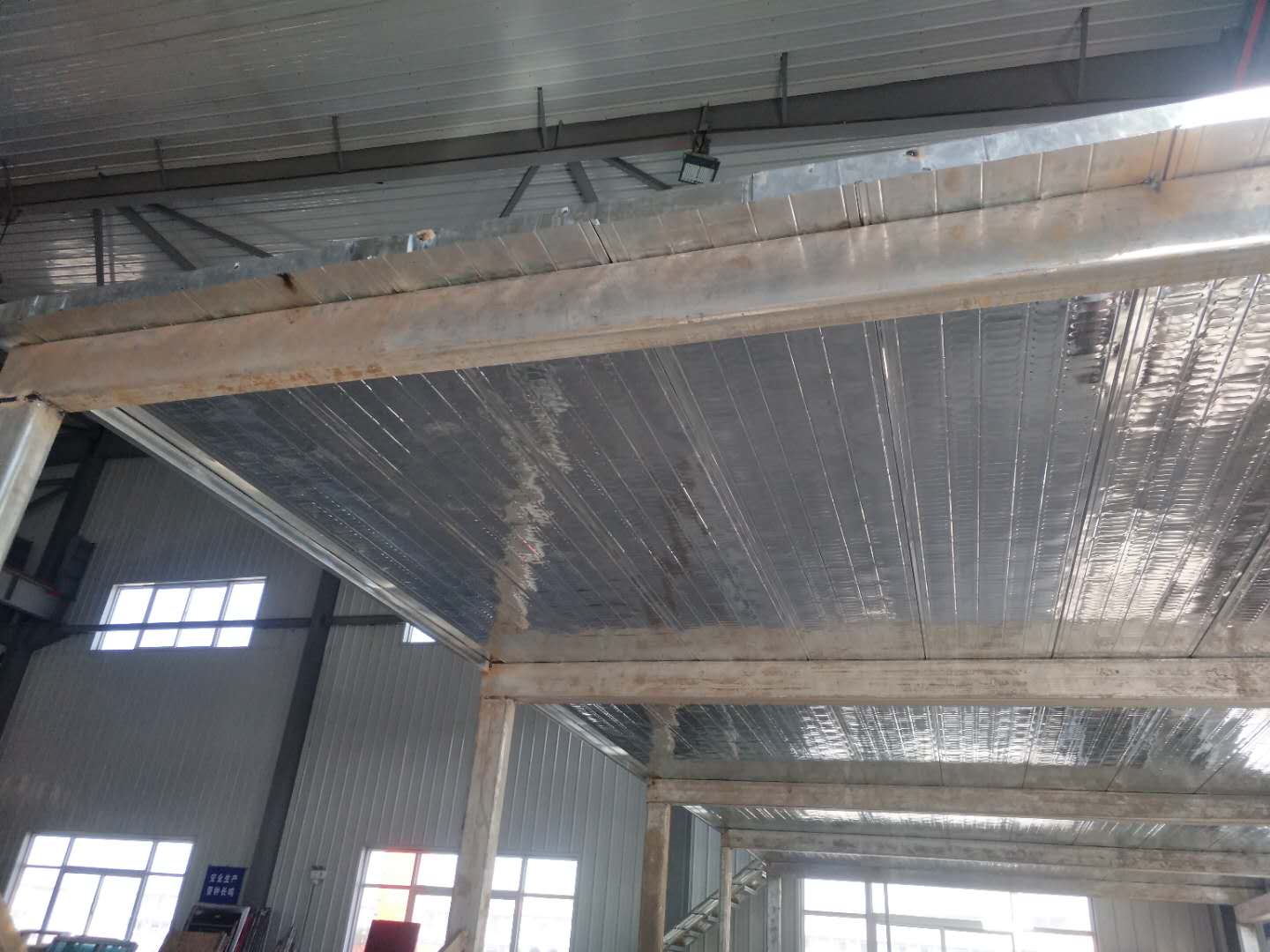 山阴县钢结构厂房楼承板施工方案